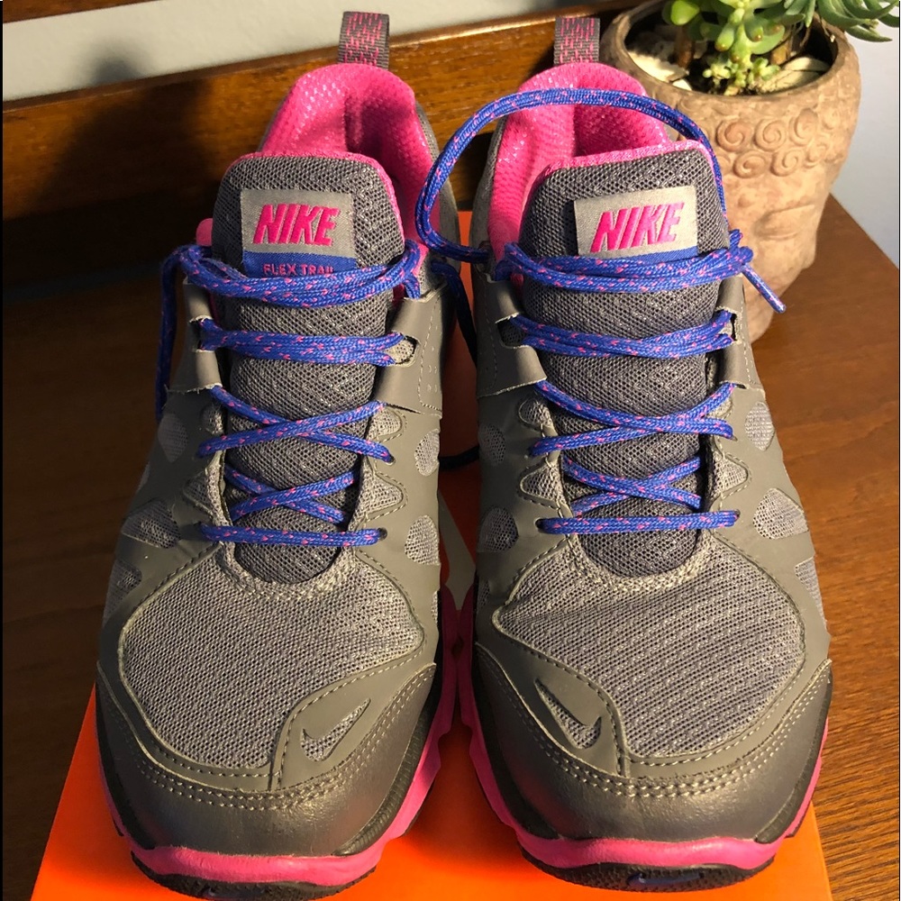 Nike Flex Trail, Gray and Pink